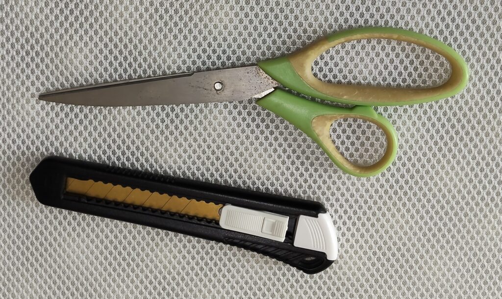 ハサミ・カッター